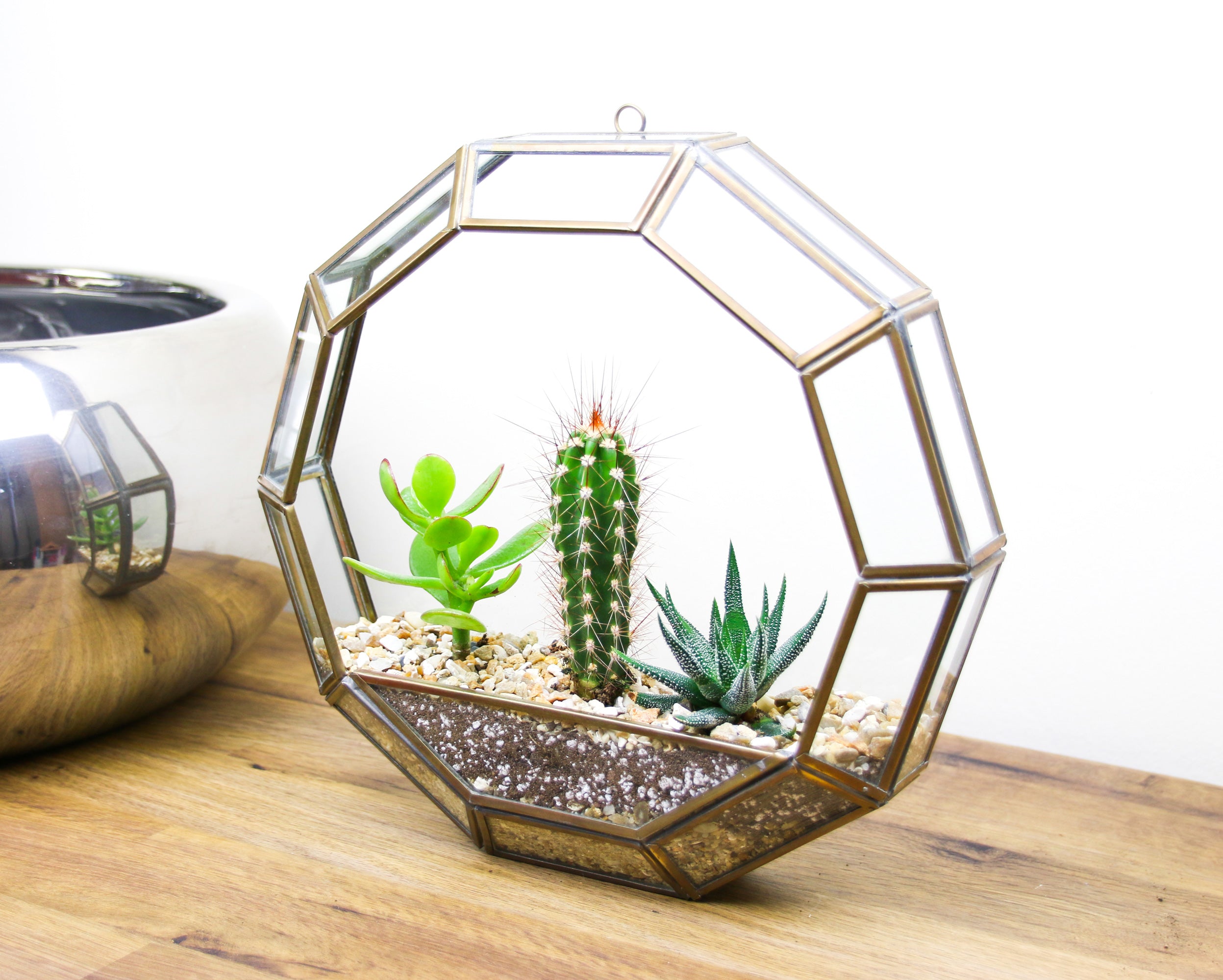 Thin indoor planter